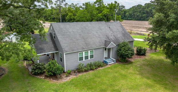 Modern Farmhouse on 65± Acres thumbnail image