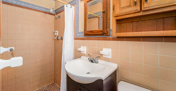 583 Oak Villa Dr thumbnail image
