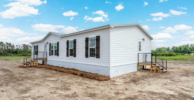 1.75 ± Acres on 4043 Lake Mayers Road thumbnail image