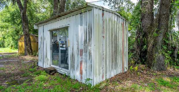 6111 New Jesup Hwy thumbnail image
